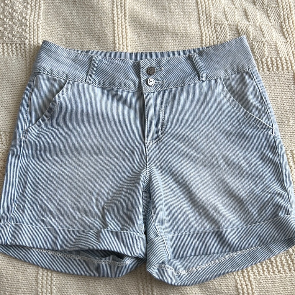 Cute short